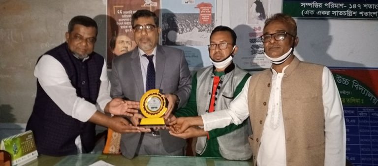 শাহ জকি উদ্দিন উচ্চবিদ্যালয়ের প্রাক্তন ছাএছাএী সমন্বয় ফোরামের উদ্যেগে আলোচনা, শীতবস্ত্র বিতরন ও চক্ষু চিকিৎসা সেবা প্রদান অনুষ্ঠান, প্রধান অতিথি, গনপ্রজাতন্ত্রী বাংলাদেশ সরকারের অতিরিক্ত সচিব (অবঃ) বীর মুক্তিযোদ্ধা মোঃকায়কোবাদ স্যার