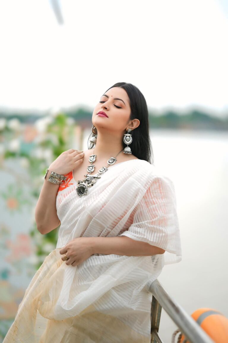 আমার ব্যক্তিগত জীবন নিয়ে আর টানাটানি কইরেন না: পরী