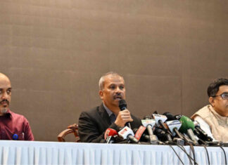 প্রয়োজনীয় সংস্কার শেষে দ্রুত নির্বাচন দেওয়া হবে : আসিফ নজরুল